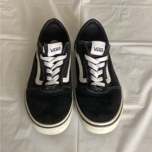 Classic Vans Size 6 youth